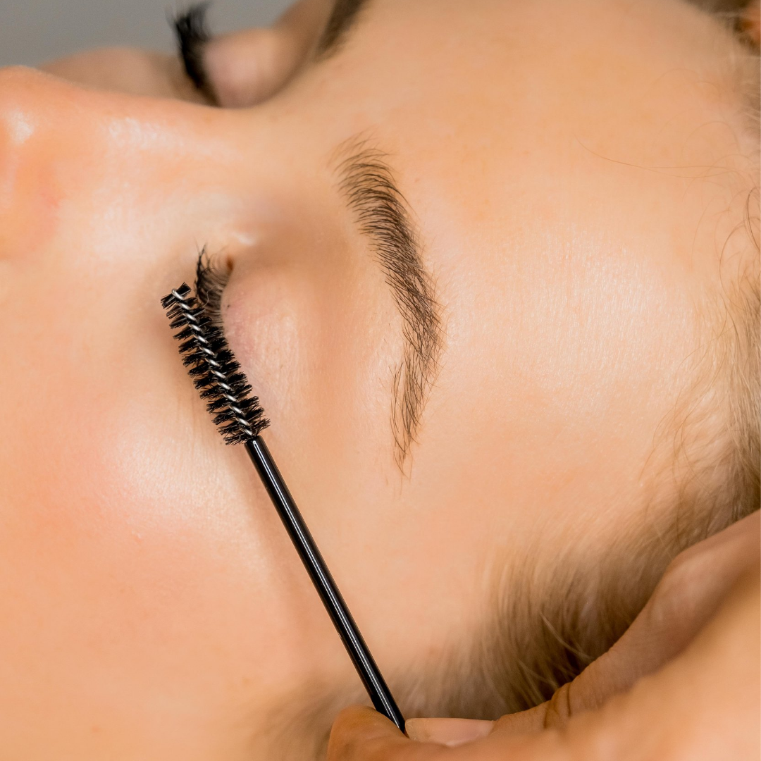 Free Eyebrow Wax with Lash Lift &amp; Tinting icon