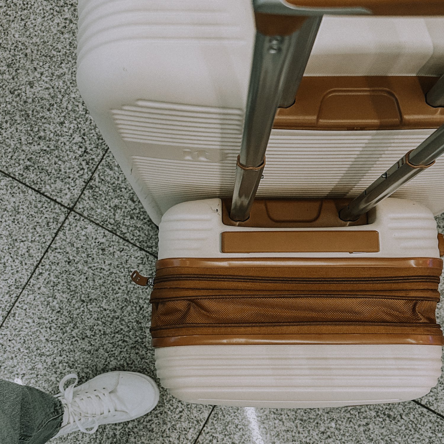 Luggage Choice white luggage